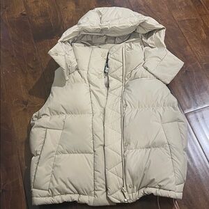 Lululemon Wunder puff cropped vest